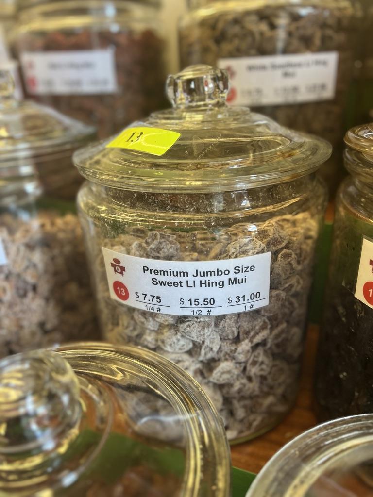 Dried ingredients for maui cocktail kits